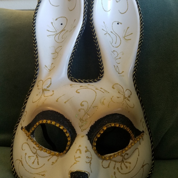 Rabbit Mask - Picture 2 of 3